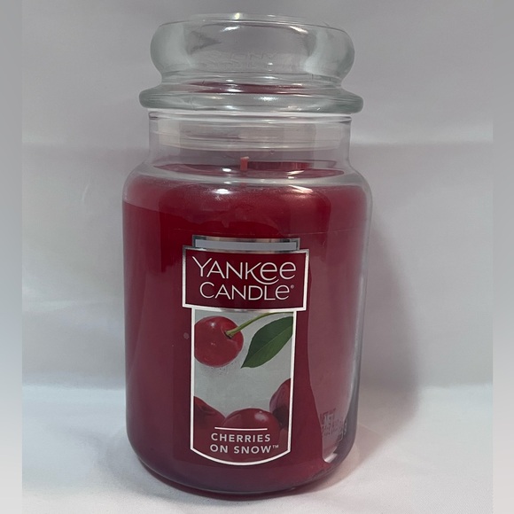 *Discontinued* Yankee Candle Cherries On Snow. - Picture 2 of 3